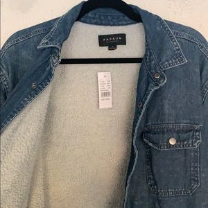 NWT Pacsun Sherpa Lined Denim Shirt. Sz M